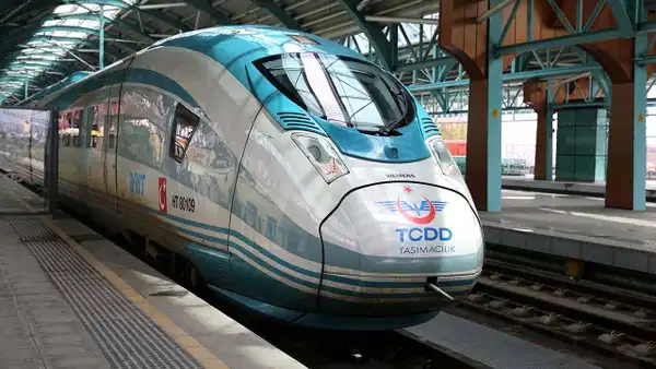 Yüksek Hızlı Tren biletlerine büyük zam: Fiyatlar 1000 TL’yi geçti