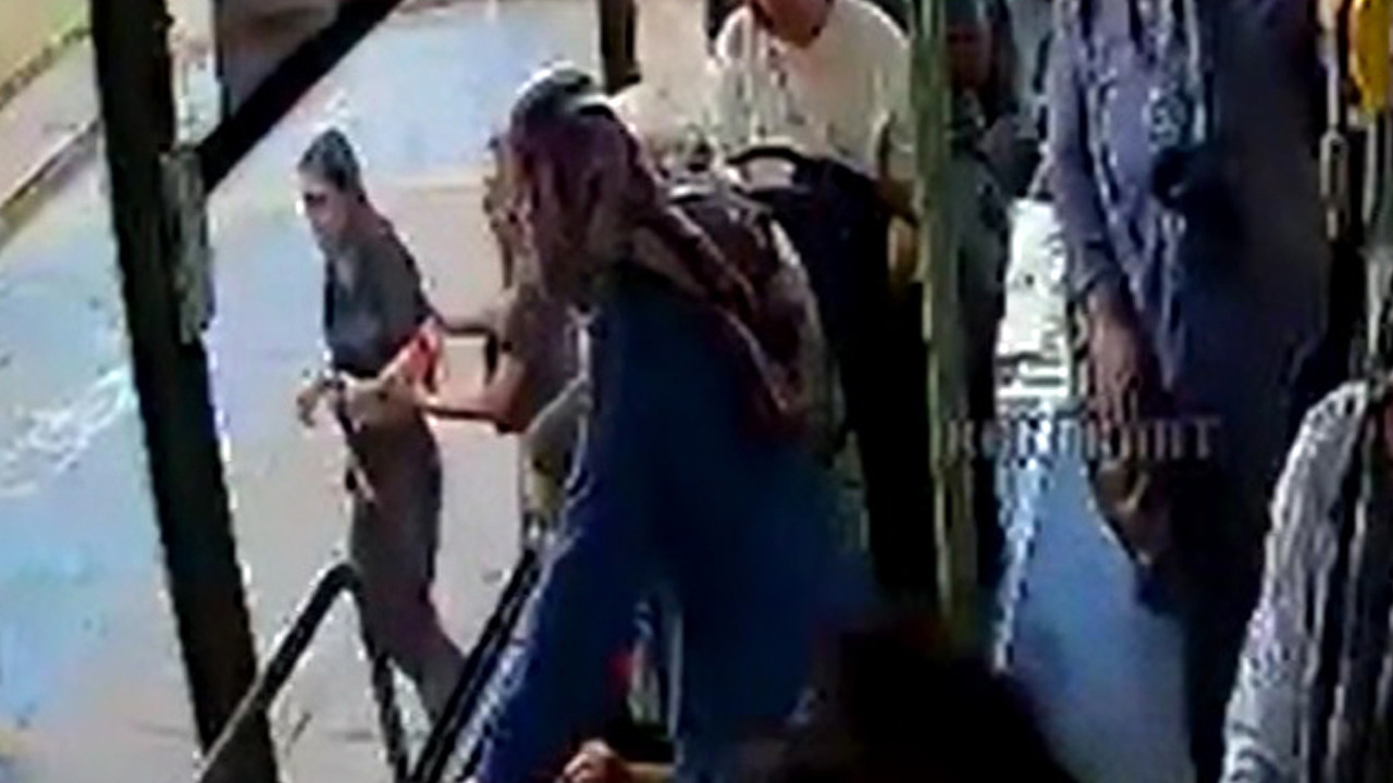 Minibüste hastalanan yolcu acile böyle yetiştirildi